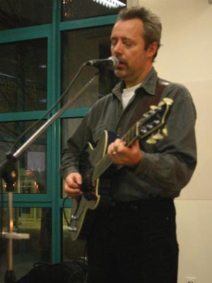 Hugh Featherstone singing at a Candlelight concert in Viersen