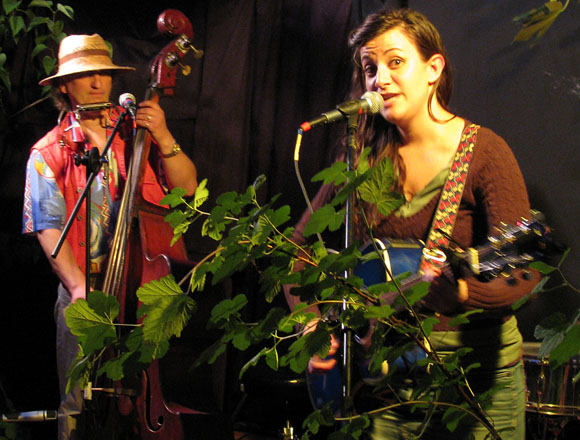Rue Bunte, 48 Stunden Neukölln 2009 - Laura Bean Konzert