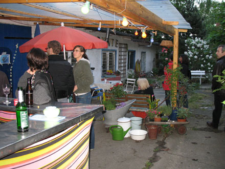 Rue Bunte Garten und Bar