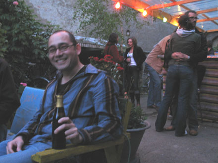 Larry im Rue Bunte Garten