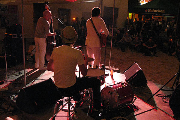  Zukunft und Die Lichter - Foto: David John 